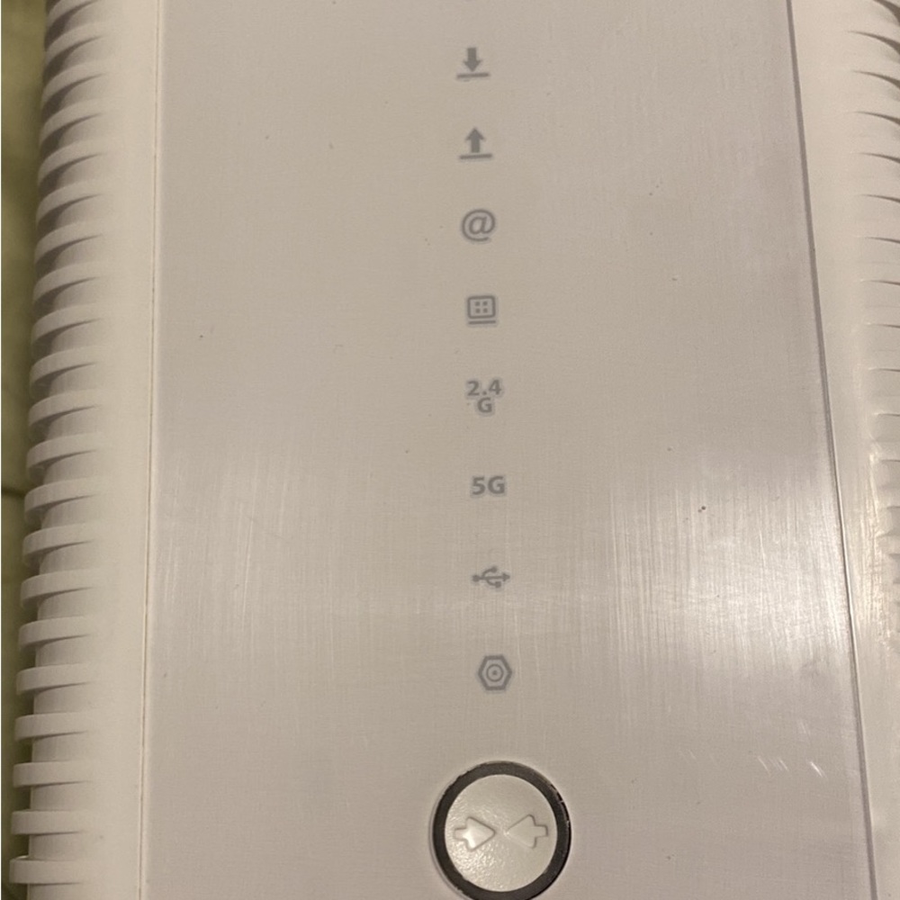 Internet cable box - Picture 2 of 3